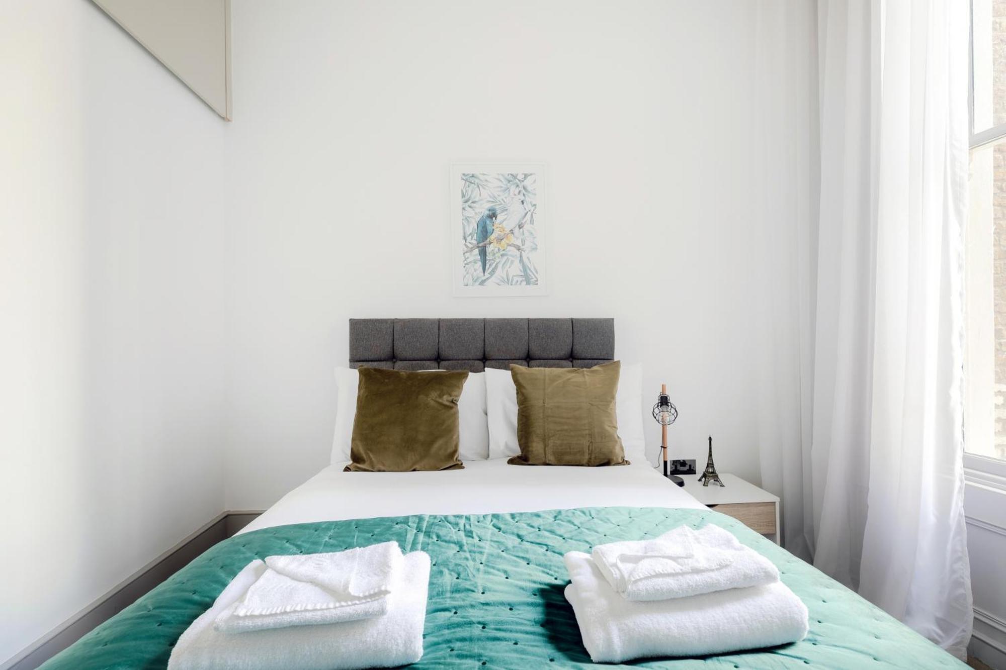 Prime Apartments Gloucester Road Лондон Екстериор снимка